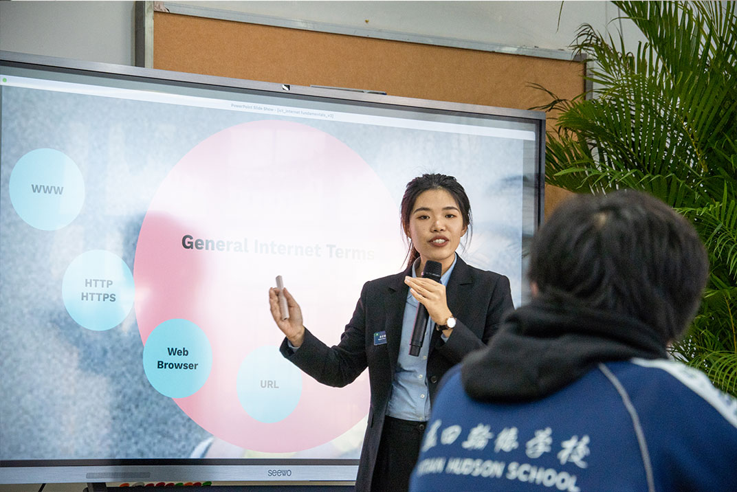 始终创设适合学生的课程——北京多位专家赴我校交流研讨